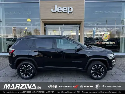 Gebraucht Jeep Compass Trailhawk 241 PS (177 kW) 2021 Schwarz SUV