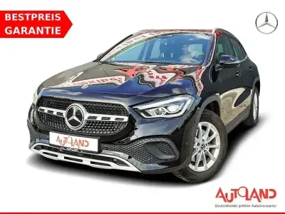Gebraucht Mercedes GLA200 Style 163 PS (119 kW) 2022 Schwarz SUV
