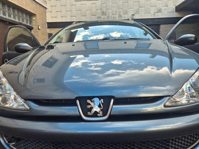 Gebraucht Peugeot 206 75 PS (55 kW) 2006 Grün Limousine