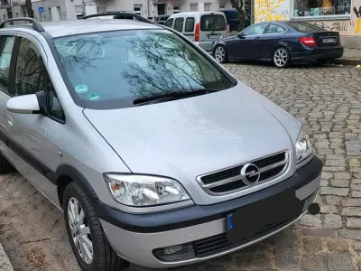 Usata Opel Zafira 125 CV (91 kW) 2003 Monovolume