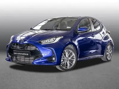 Gebraucht Toyota Yaris Hybrid Premium 131 PS (96 kW) 2024 Blau Kleinwagen
