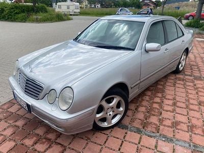 Mercedes E320