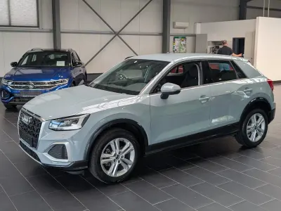 Gebraucht Audi Q2 Advanced 150 PS (110 kW) 2024 Grau SUV