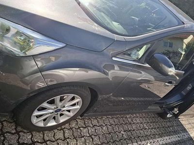 Gebraucht 2018 Ford C-MAX Titanium Van / Kleinbus | 11.499 € (Etwas zu teuer)