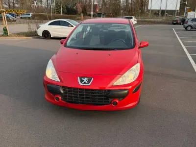 Gebraucht Peugeot 307 109 PS (80 kW) 2006 Rot Kleinwagen