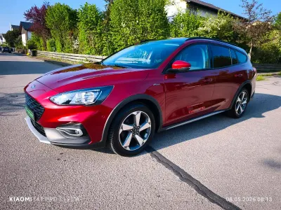 Używany Ford Focus 122 KM (89 kW) 2020 Czerwony Kombi