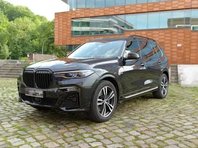 Gebraucht BMW X7 M Sport 265 PS (194 kW) 2020 Black sapphire SUV