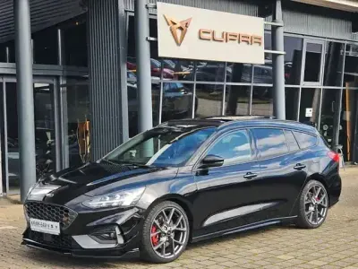 Używany Ford Focus ST 280 KM (205 kW) 2021 Czarny Kombi
