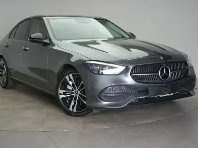 Gebraucht Mercedes C300 Avantgarde 258 PS (189 kW) 2023 Grau Limousine