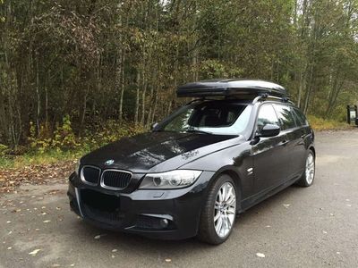 Gebraucht BMW 320 163 PS (119 kW) 2010 Schwarz metallic Kombi