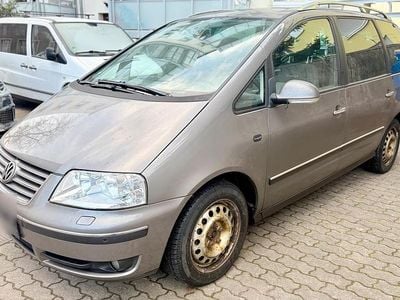 VW Sharan