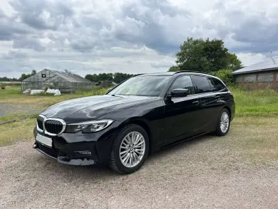 Gebraucht BMW 320 Sport Line 190 PS (139 kW) 2019 Schwarz Kombi