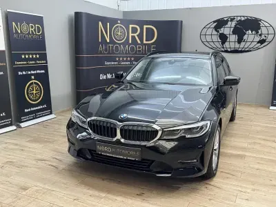Gebraucht BMW 320e 204 PS (150 kW) 2021 Black sapphire metal (metallic) Kombi