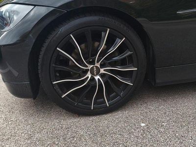 Second-hand BMW 325 Performance 218 CP (160 kW) 2005 Negru Berlinǎ