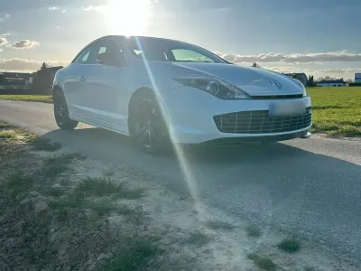 Gebraucht Renault Laguna Coupé 238 PS (175 kW) 2010 Weiß Coupé