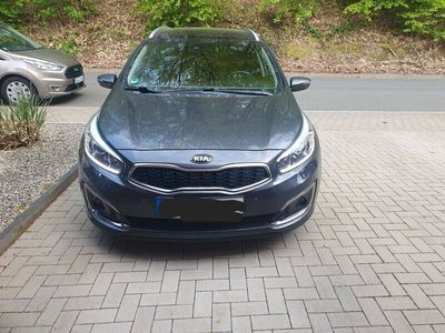 gebraucht Kia Ceed SW1.6 CRDi Spirit , Panoramaglasdach u.v.m