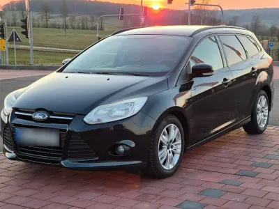Gebraucht Ford Focus 116 PS (85 kW) 2011 Schwarz Kombi