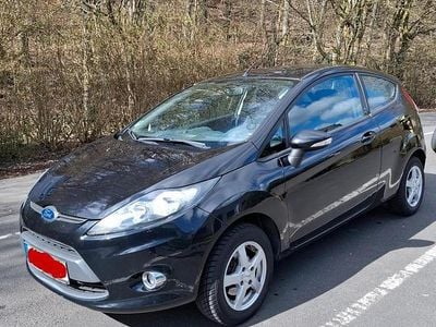 Gebraucht Ford Fiesta 81 PS (59 kW) 2012 Schwarz Kleinwagen
