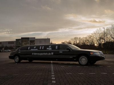 Schwarz Gebraucht 2000 Lincoln Town Car Limousine | 12.999 €