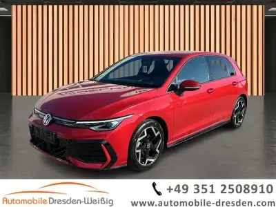 Gebraucht VW Golf VIII R-line 150 PS (110 kW) 2024 Rot Limousine