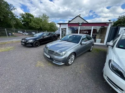 Gebraucht Mercedes C200 Elegance 184 PS (135 kW) 2012 Grau Limousine