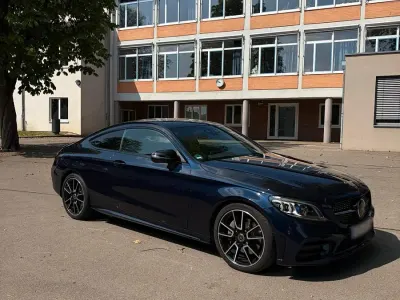 Gebraucht Mercedes C300 245 PS (180 kW) 2019 Schwarz Coupé
