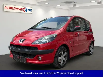 Gebraucht Peugeot 1007 Premium 109 PS (80 kW) 2009 Rot Van / Kleinbus