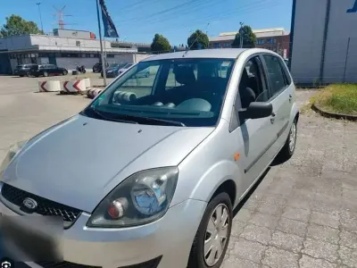 Gebraucht Ford Fiesta 69 PS (50 kW) 2007 Silber Kleinwagen