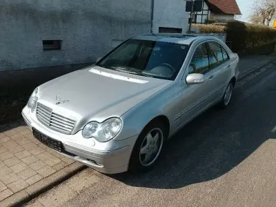 Gebraucht Mercedes C240 Elegance 170 PS (125 kW) 2003 Silber Limousine