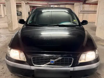 Gebraucht Volvo S60 144 PS (105 kW) 2002 Schwarz Limousine