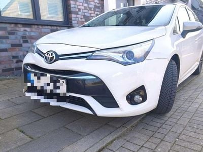 Gebraucht Toyota Avensis Edition-S 111 PS (81 kW) 2017 Weiß Kombi