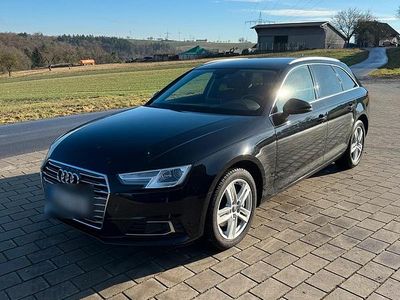 Schwarz Gebraucht 2016 Audi A4 Kombi | 16.900 € (Fairer Preis)