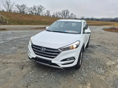 Gebraucht Hyundai Tucson Trend 116 PS (85 kW) 2016 Weiß SUV