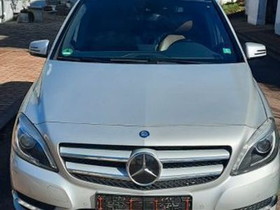 Mercedes B200