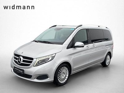 Brillantsilber metallic Gebraucht 2017 Mercedes V220 Edition Van / Kleinbus | 29.850 € (Guter Preis)