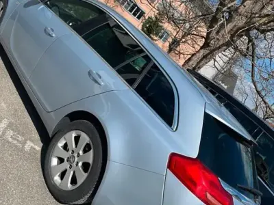 Gebraucht Opel Insignia 134 PS (98 kW) 2013 Silber Kombi