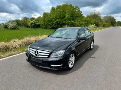Gebraucht Mercedes C220 AMG 170 PS (125 kW) 2011 Schwarz Limousine