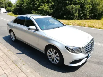 Gebraucht Mercedes E220 194 PS (142 kW) 2018 Silber Limousine
