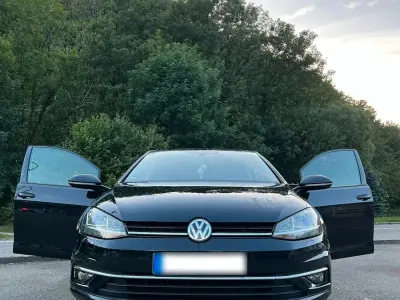 Gebraucht VW Golf VII Join 116 PS (85 kW) 2018 Schwarz Limousine