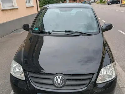 Gebraucht VW Fox 54 PS (39 kW) 2009 Schwarz Kleinwagen