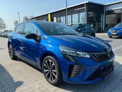 Gebraucht Renault Clio Techno 90 PS (66 kW) 2025 Blau Kleinwagen