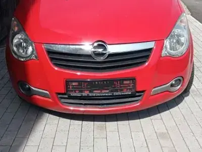 Gebraucht Opel Agila Edition 65 PS (47 kW) 2009 Rot Kleinwagen