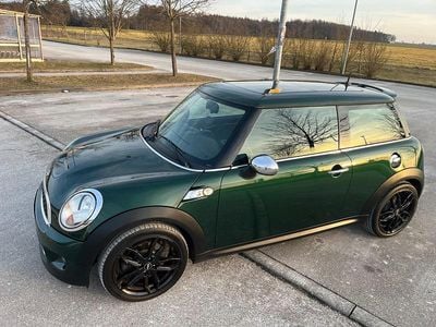 Grün Gebraucht 2011 Mini Cooper S Kleinwagen | 9.000 € (Etwas zu teuer)