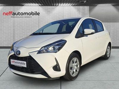 Weiß Gebraucht 2019 Toyota Yaris Limousine | 12.490 € (Etwas zu teuer)