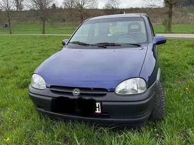 Second-hand Opel Corsa Sport 60 CP (44 kW) 1995 Albastru Hatchback