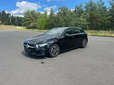Gebraucht Mercedes A180 Advanced 136 PS (100 kW) 2022 Schwarz Limousine