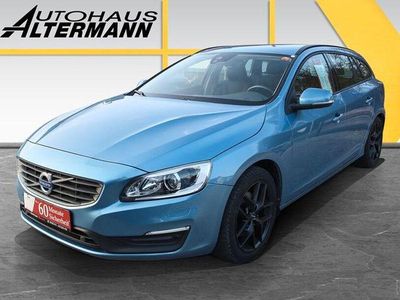 Usata Volvo V60 Business Edition 150 CV (110 kW) 2016 Blu Station wagon