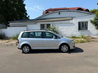 Gebraucht VW Touran Trendline 140 PS (102 kW) 2007 Silber Van / Kleinbus