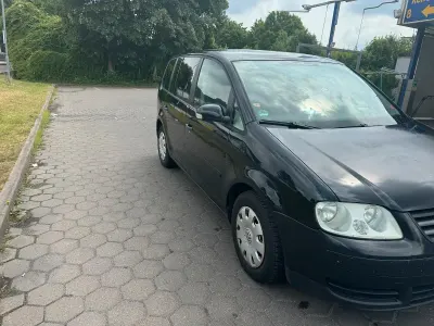 Gebraucht VW Touran 100 PS (73 kW) 2005 Schwarz Van / Kleinbus