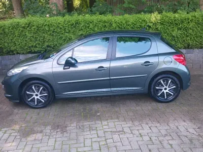 Gebraucht Peugeot 207 120 PS (88 kW) 2008 Grau Coupé